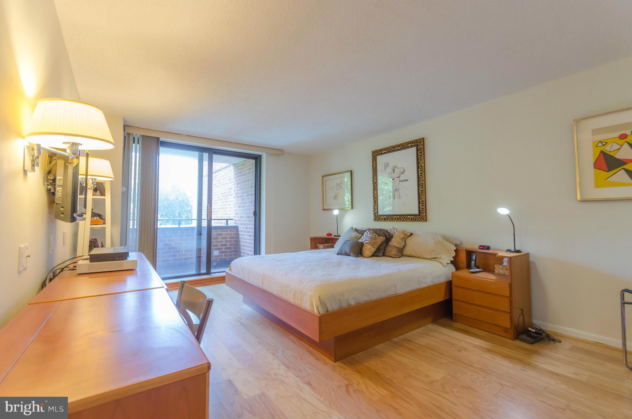 CROSS KEYS - Residential