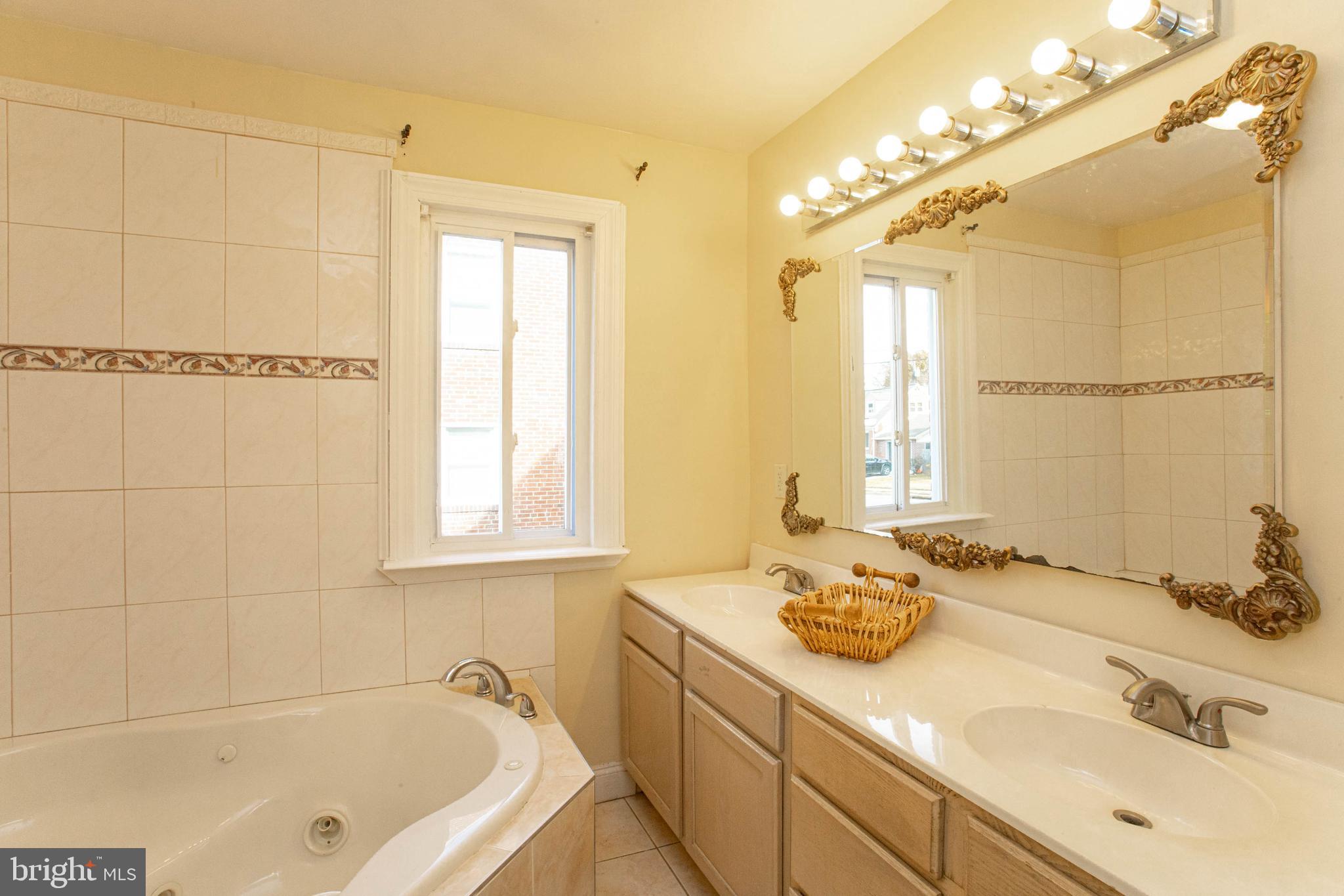 WES THILLS - Residential