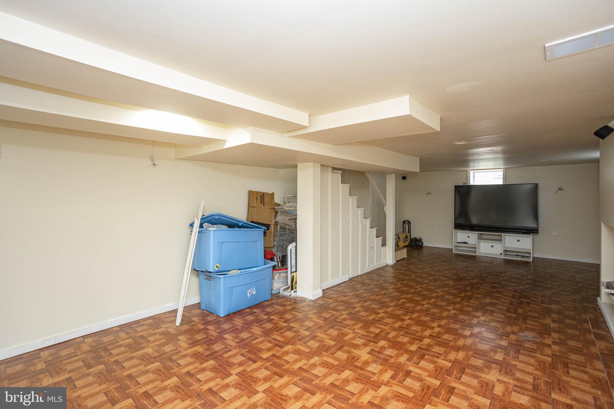 WES THILLS - Residential