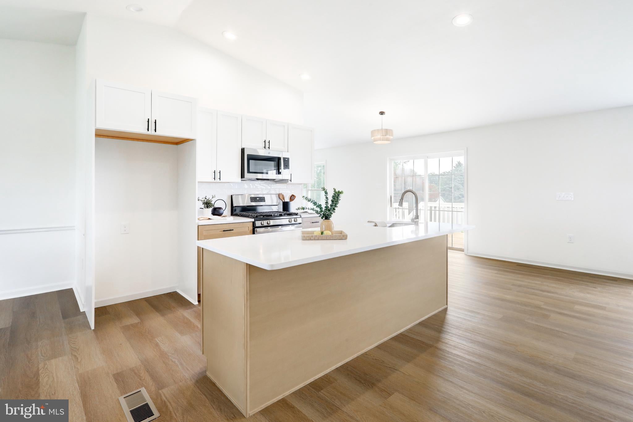 953 CAMPBELL ROAD
