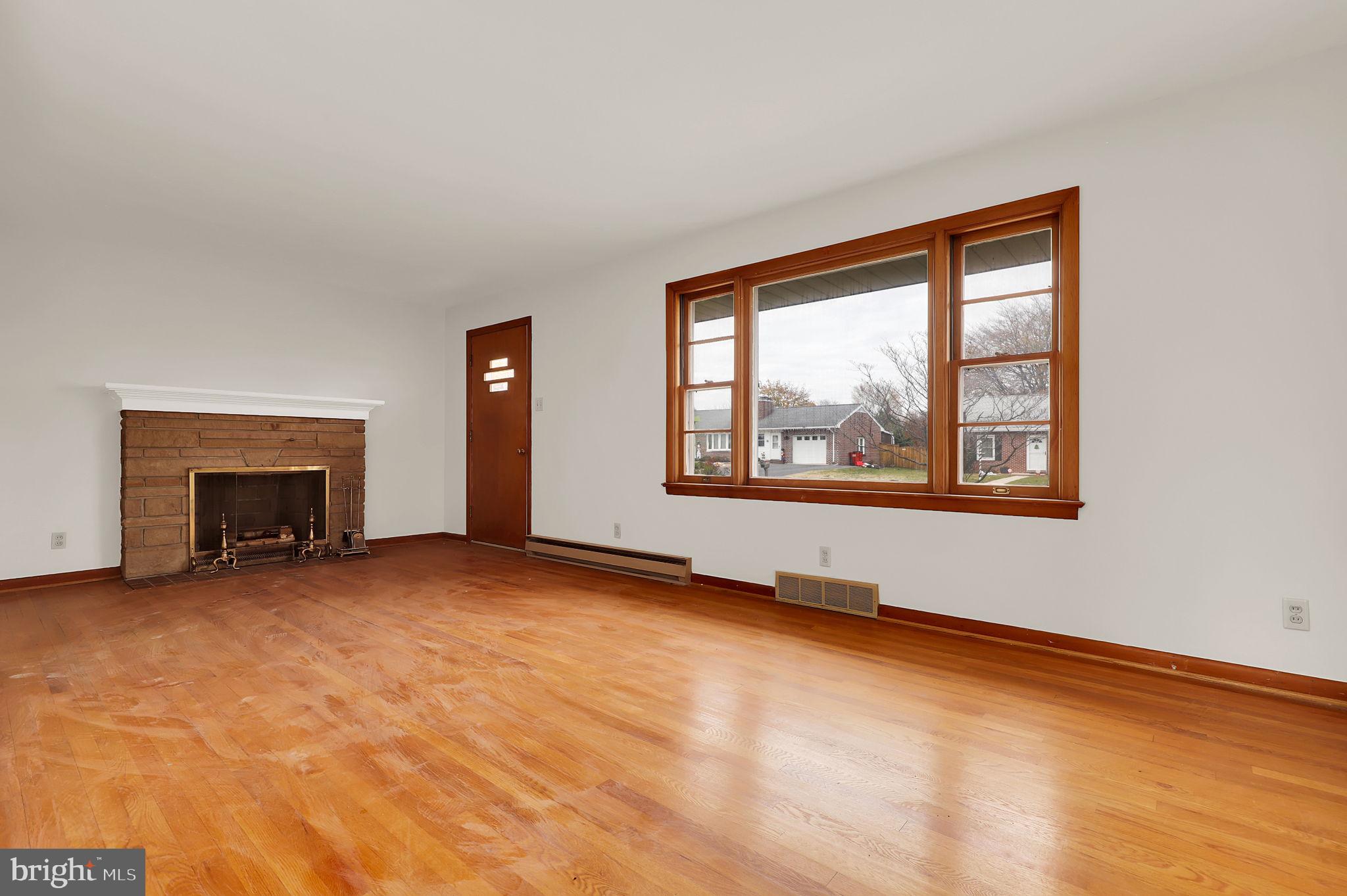 TAMMANY MANOR - Residential