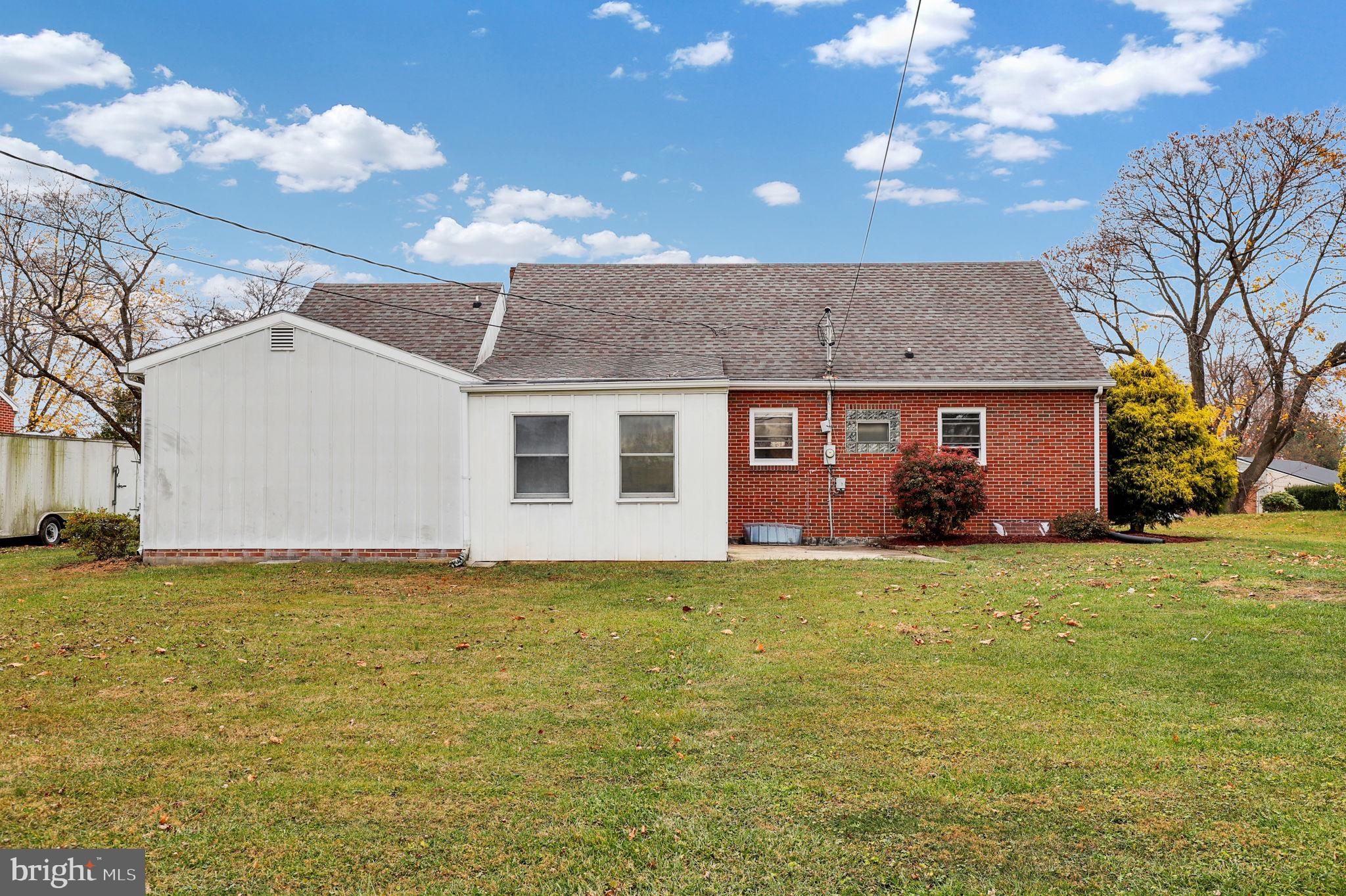 TAMMANY MANOR - Residential