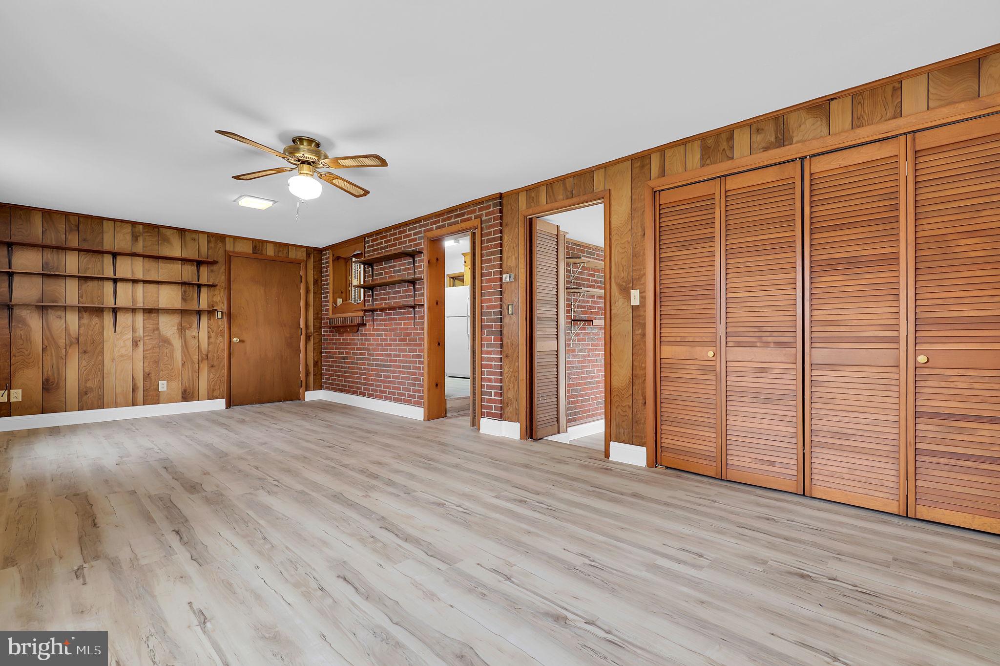 TAMMANY MANOR - Residential