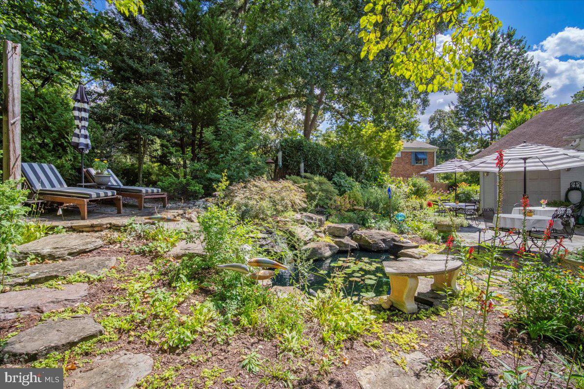 MARY KNOLLS - Residential