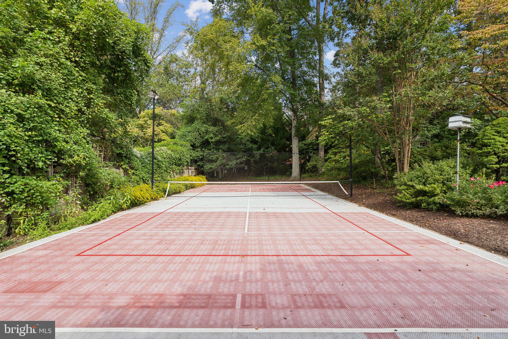 MARY KNOLLS - Residential