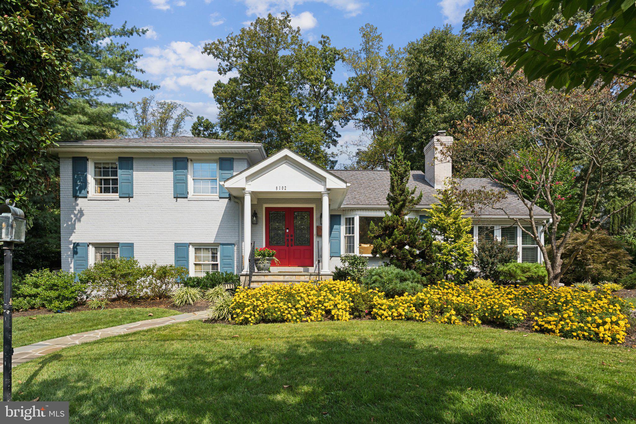 MARY KNOLLS - Residential