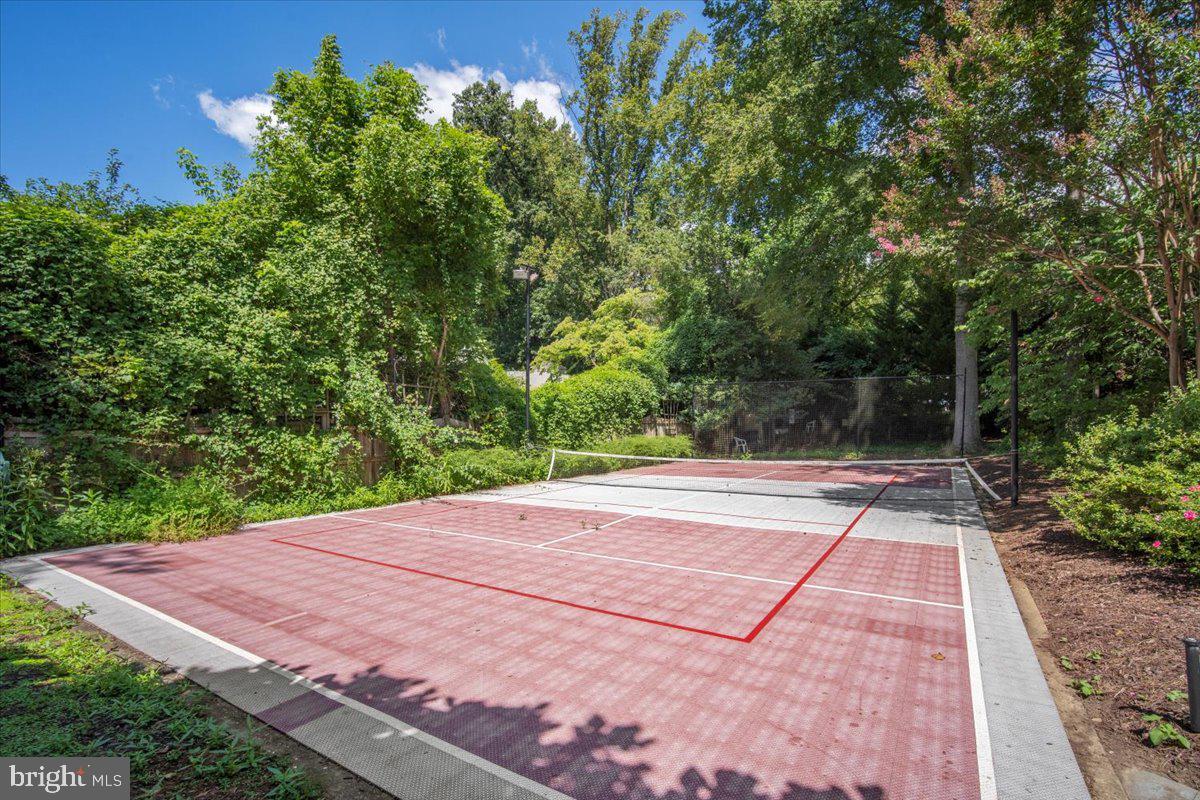 MARY KNOLLS - Residential