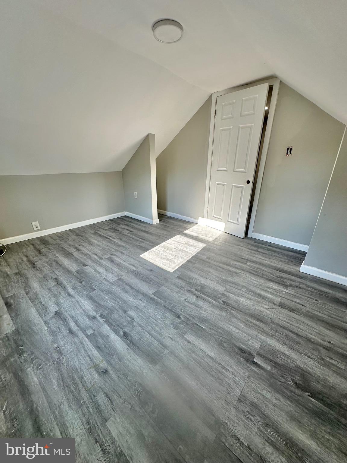 BAYLY - Residential
