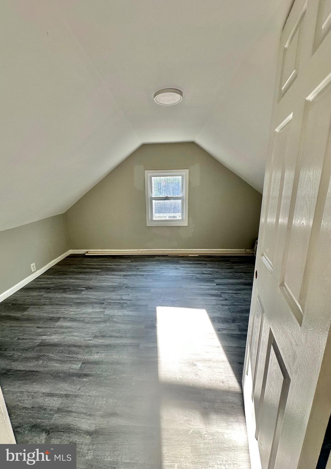 BAYLY - Residential