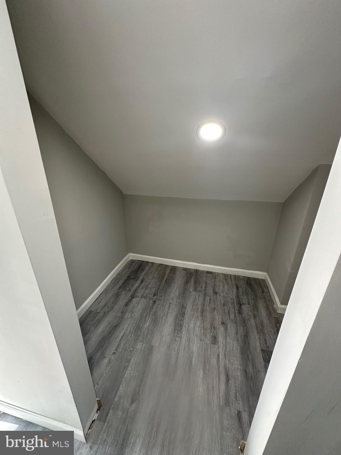 BAYLY - Residential