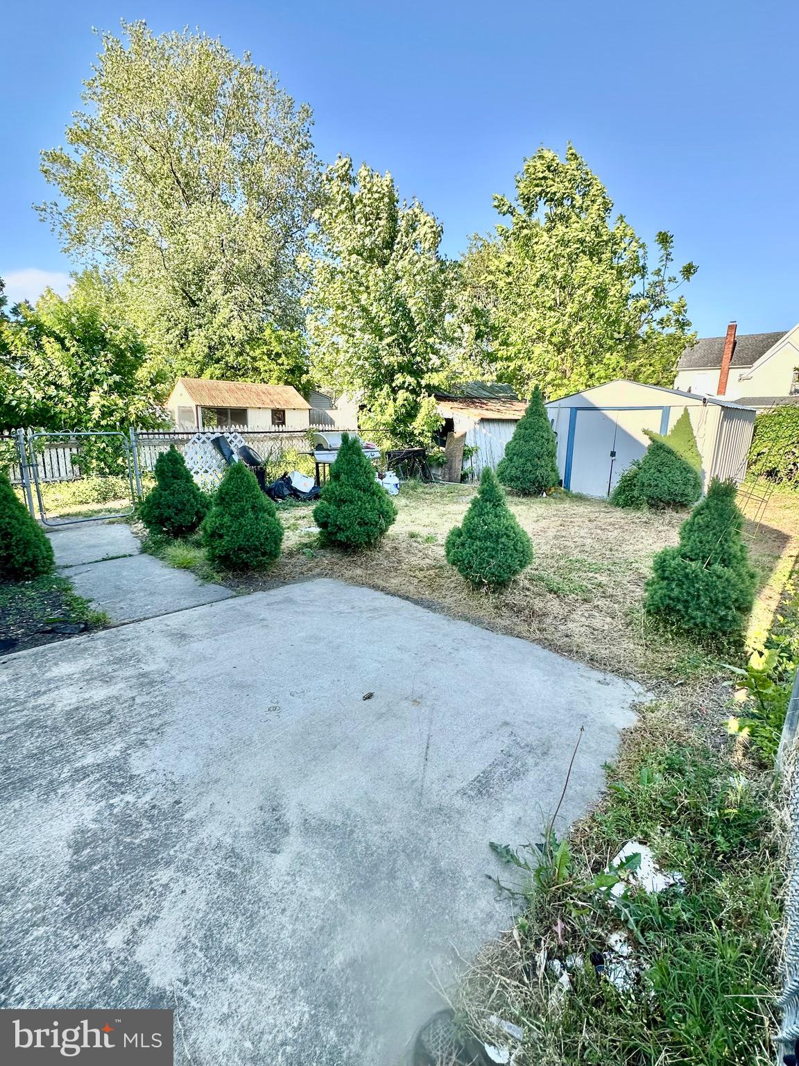 BAYLY - Residential