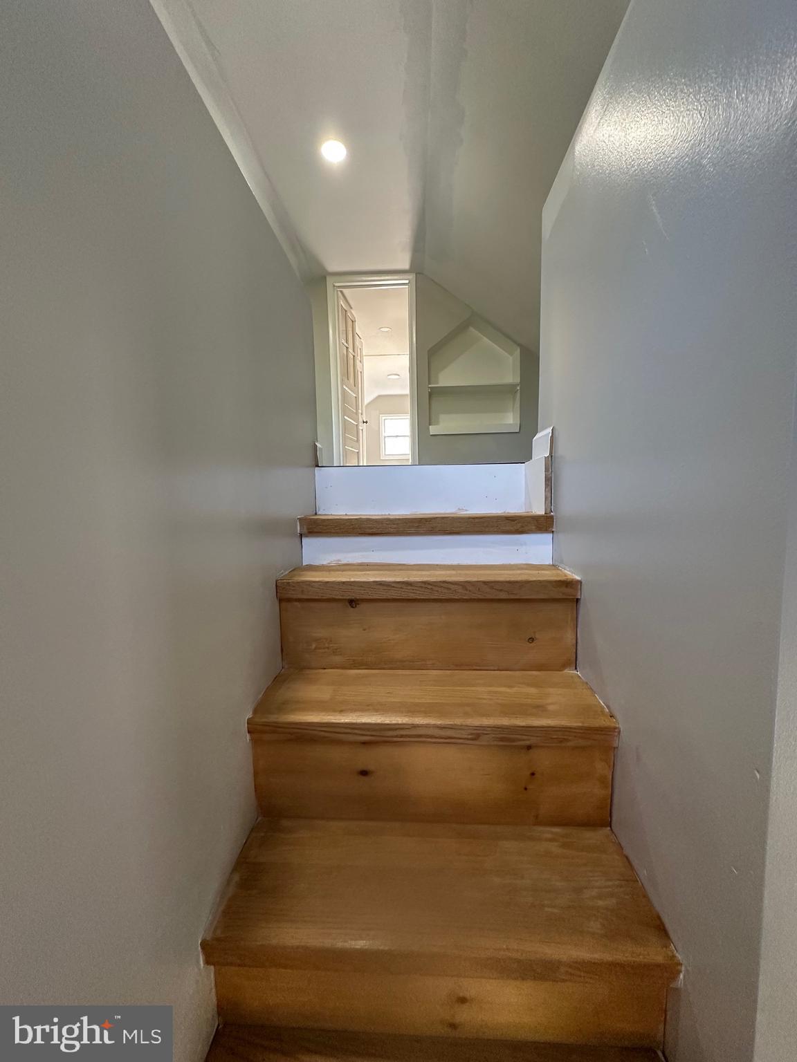 BAYLY - Residential
