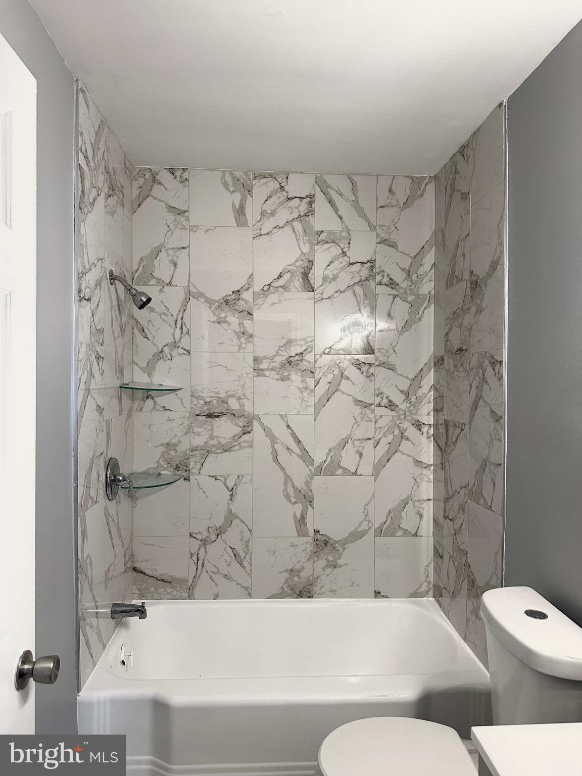 BAYLY - Residential