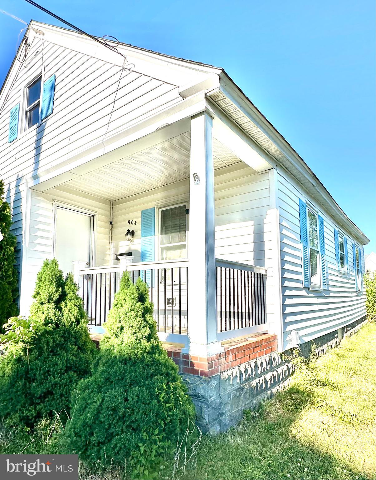 BAYLY - Residential