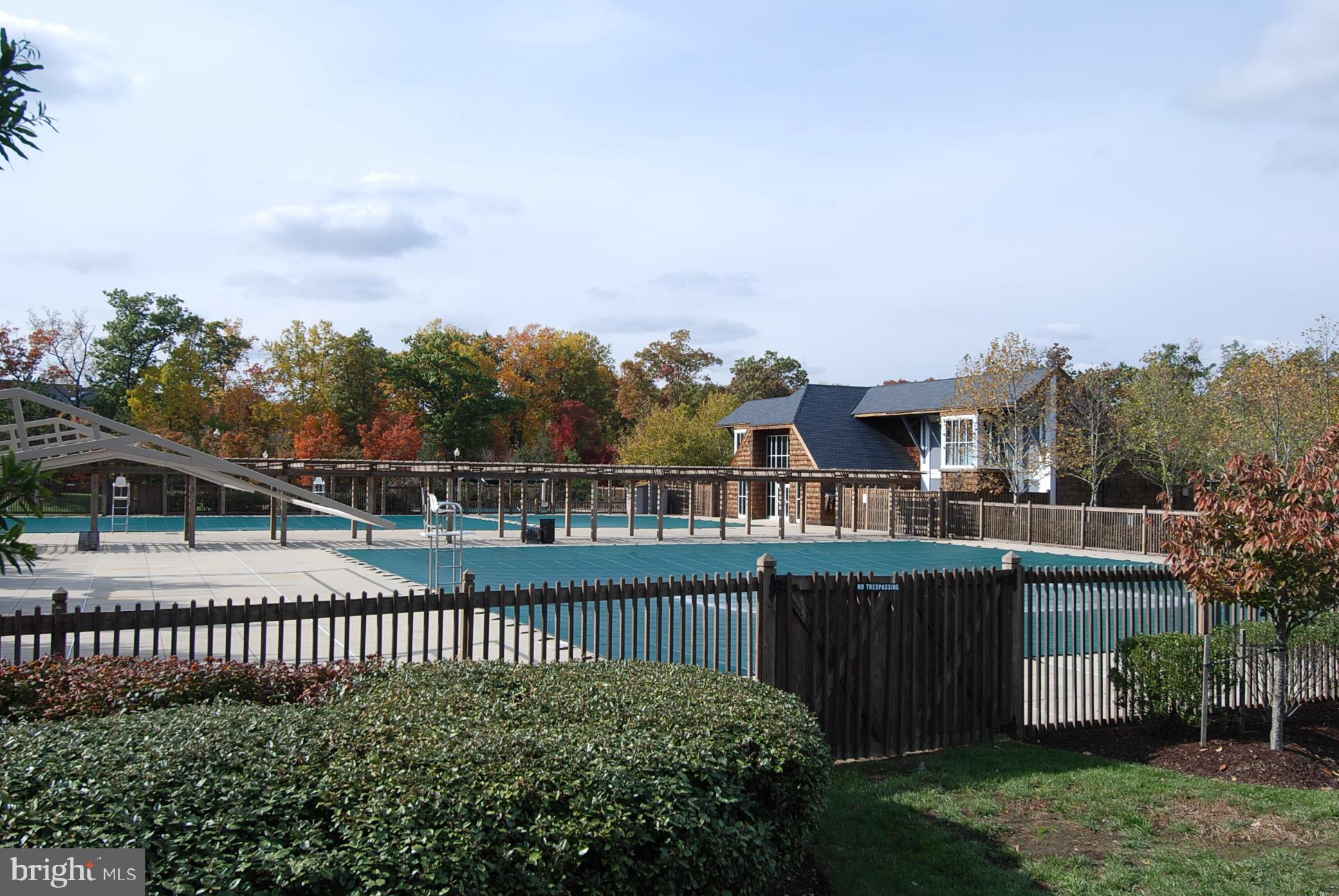 RUSSETT - Residential