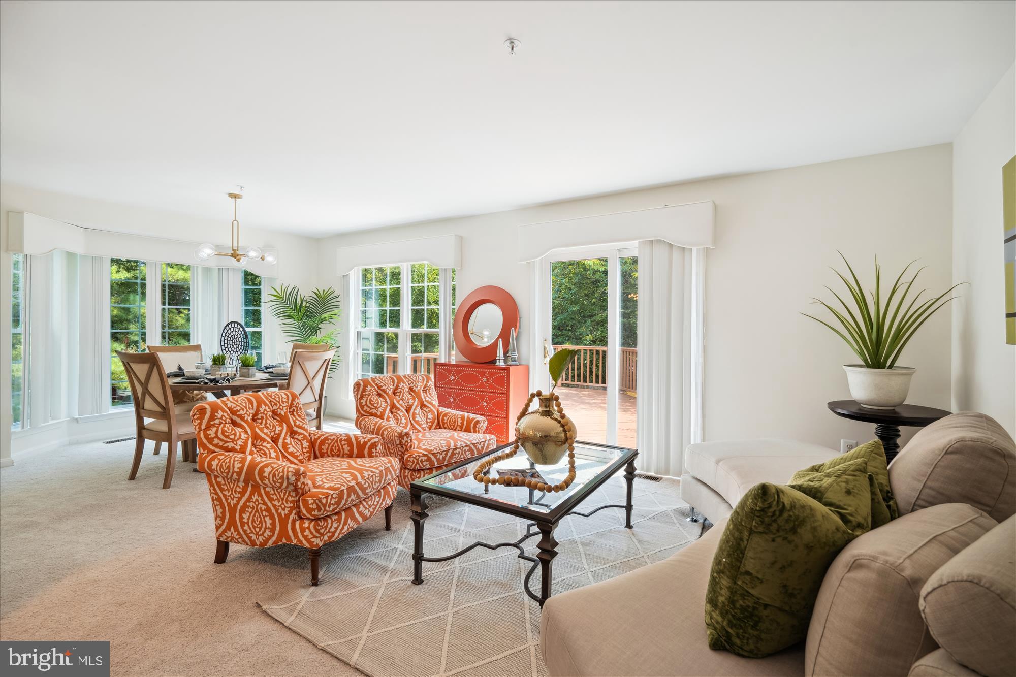 RUSSETT - Residential