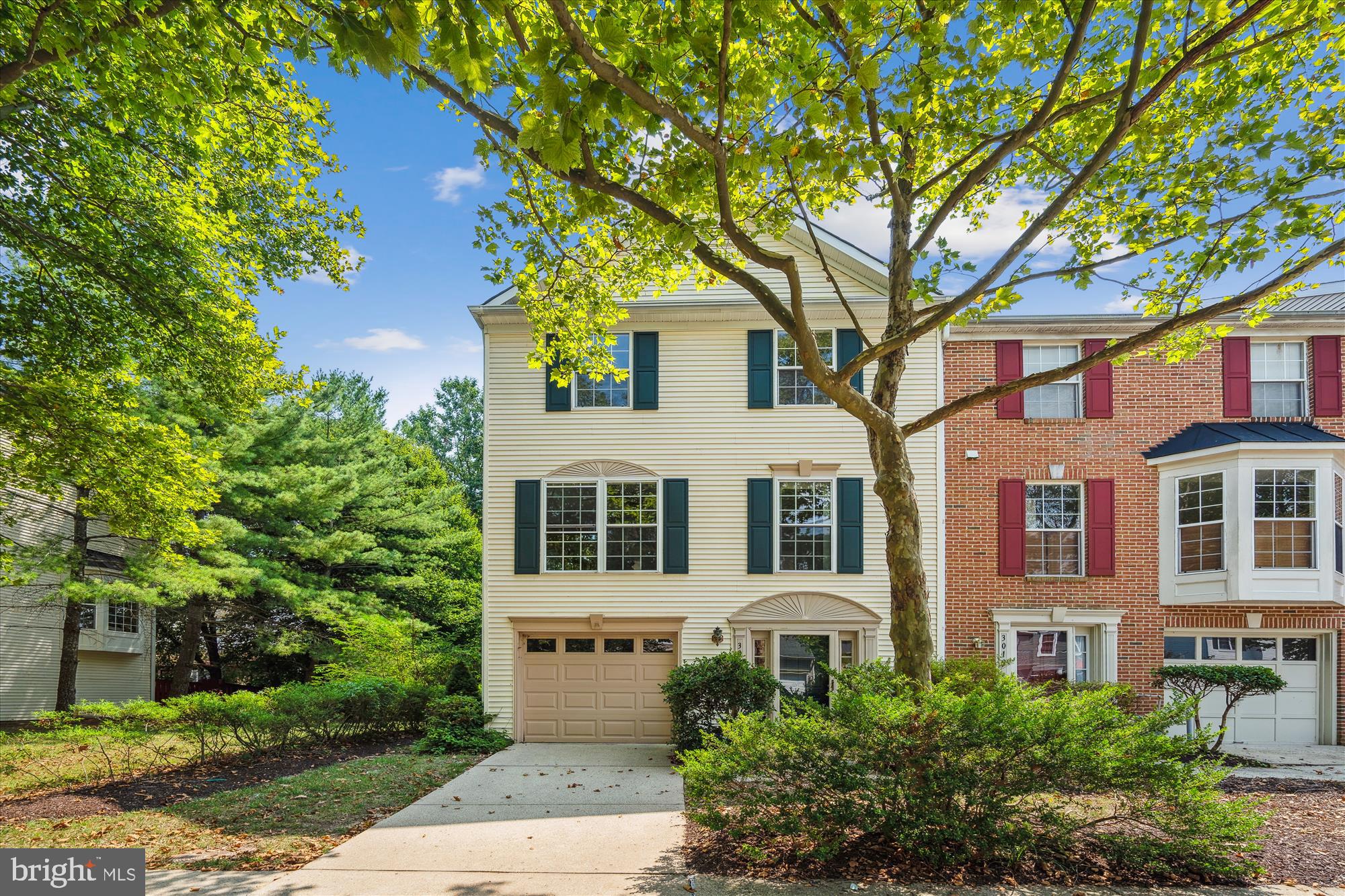 RUSSETT - Residential