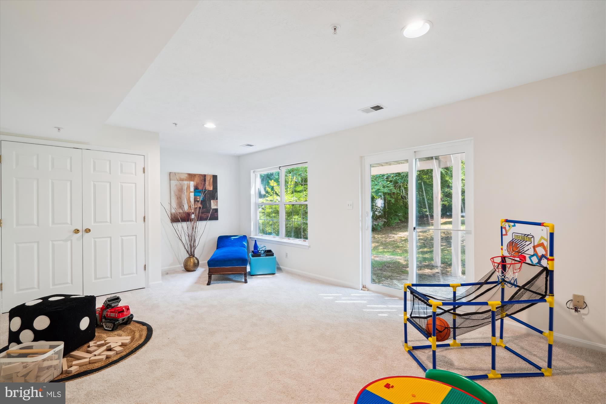 RUSSETT - Residential