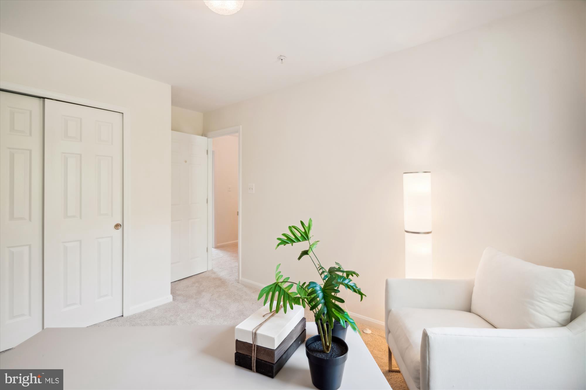 RUSSETT - Residential