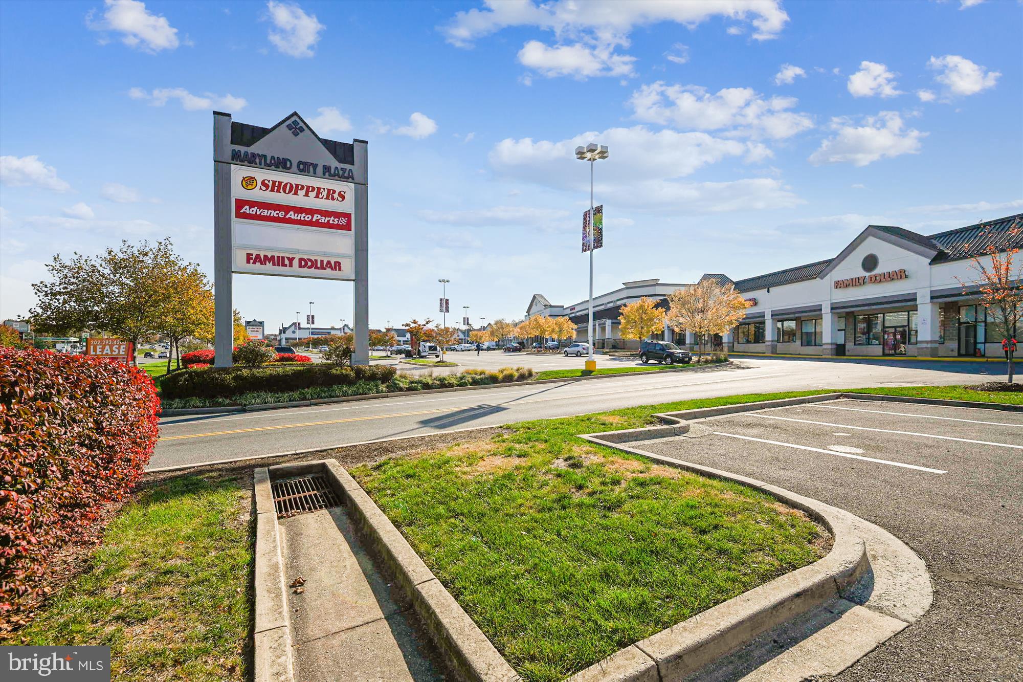 RUSSETT - Residential