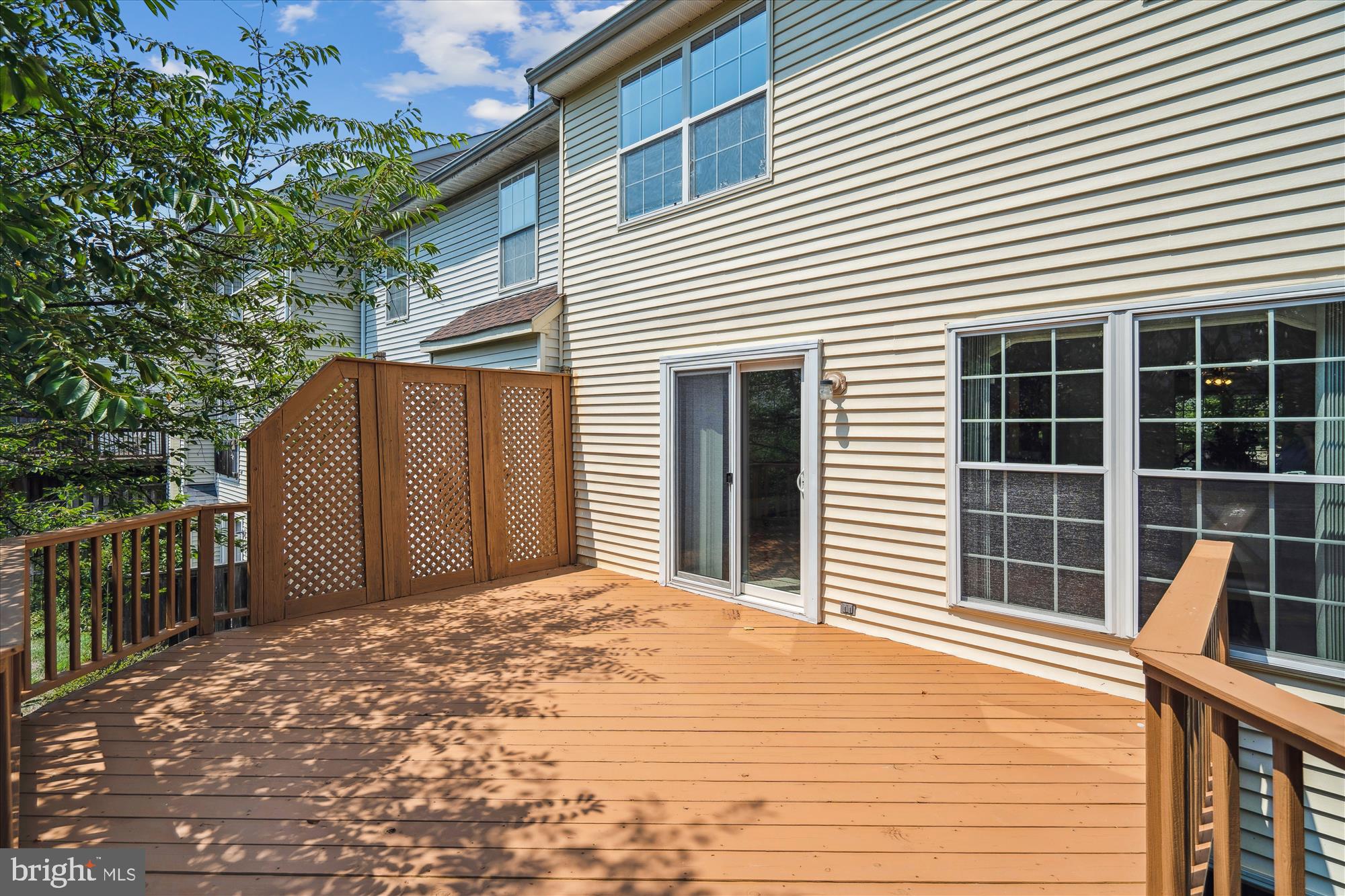 RUSSETT - Residential