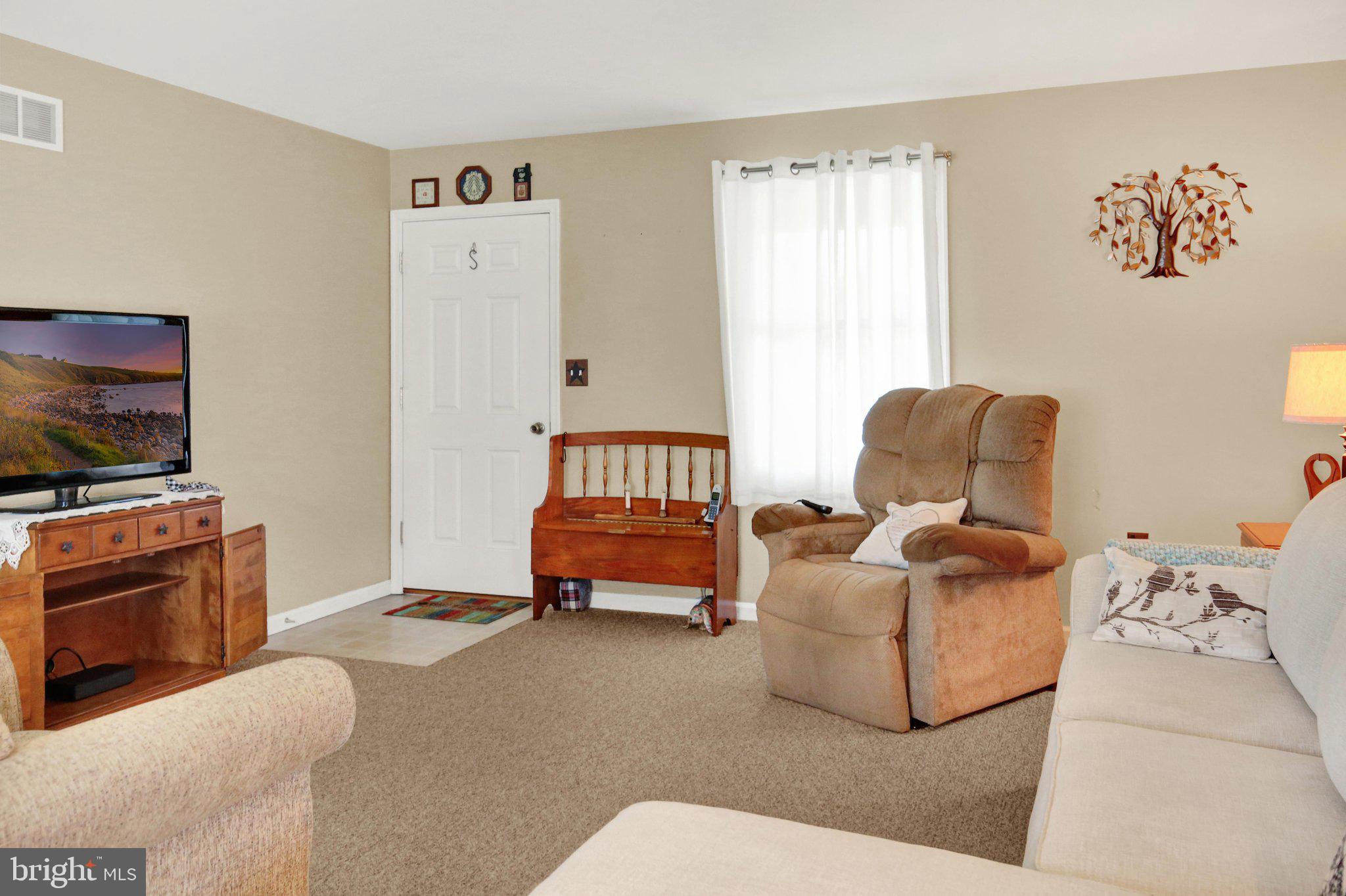 11 MEADOW DRIVE