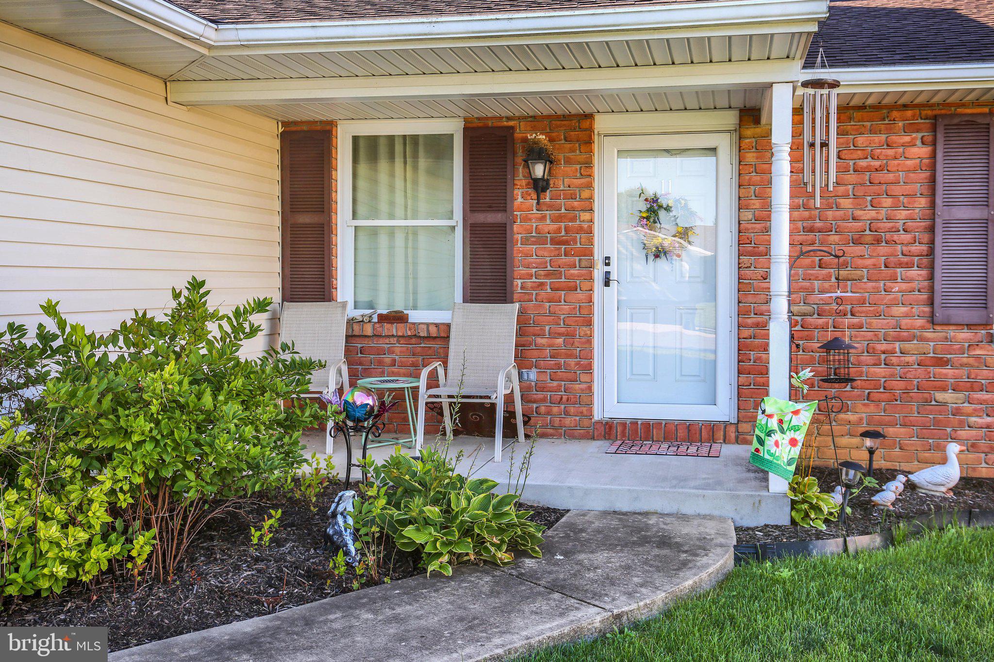 11 MEADOW DRIVE