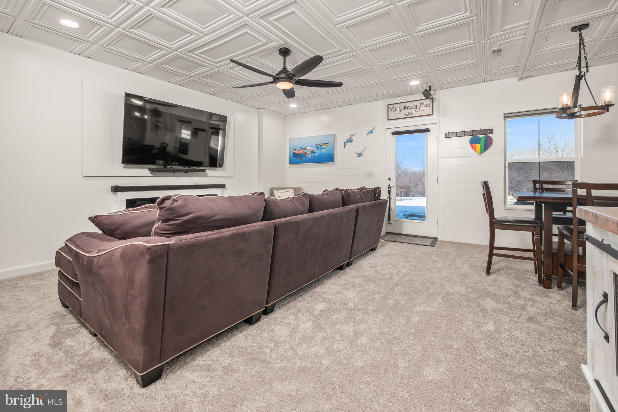 BROOKSIDE COURT AT UPPER SAUCON - Residential