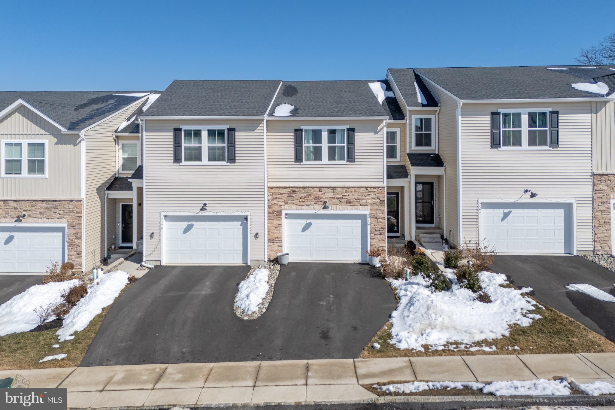 BROOKSIDE COURT AT UPPER SAUCON - Residential