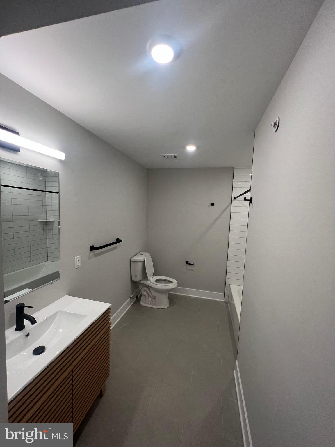 NORTH CENTRAL - Residential Lease