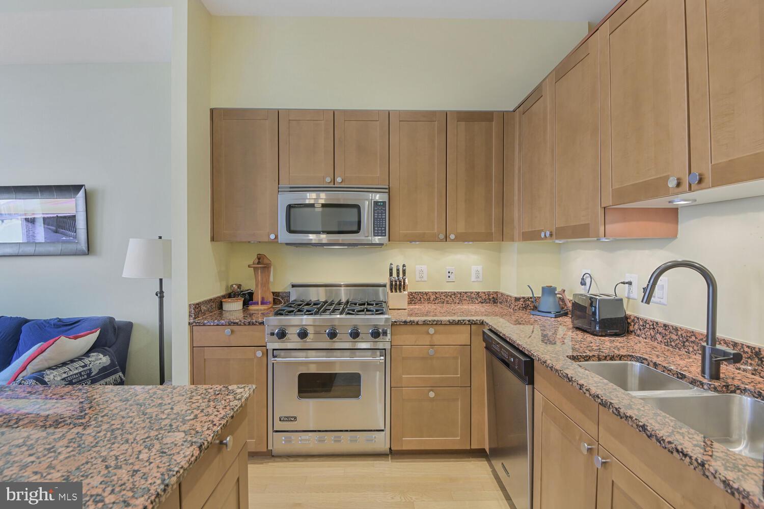 WEST END - Residential