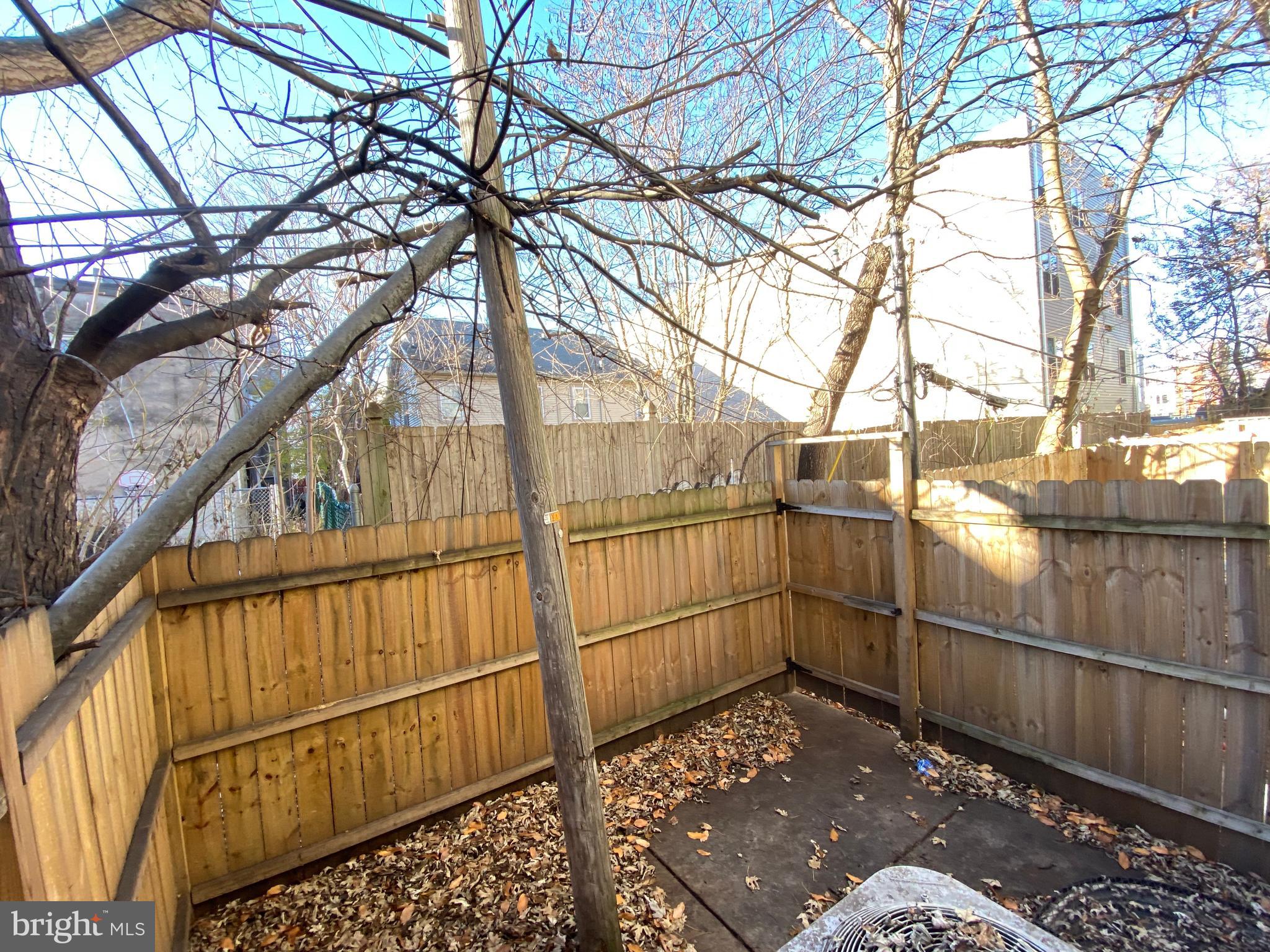 TEMPLE UNIVERSITY - Residential Lease