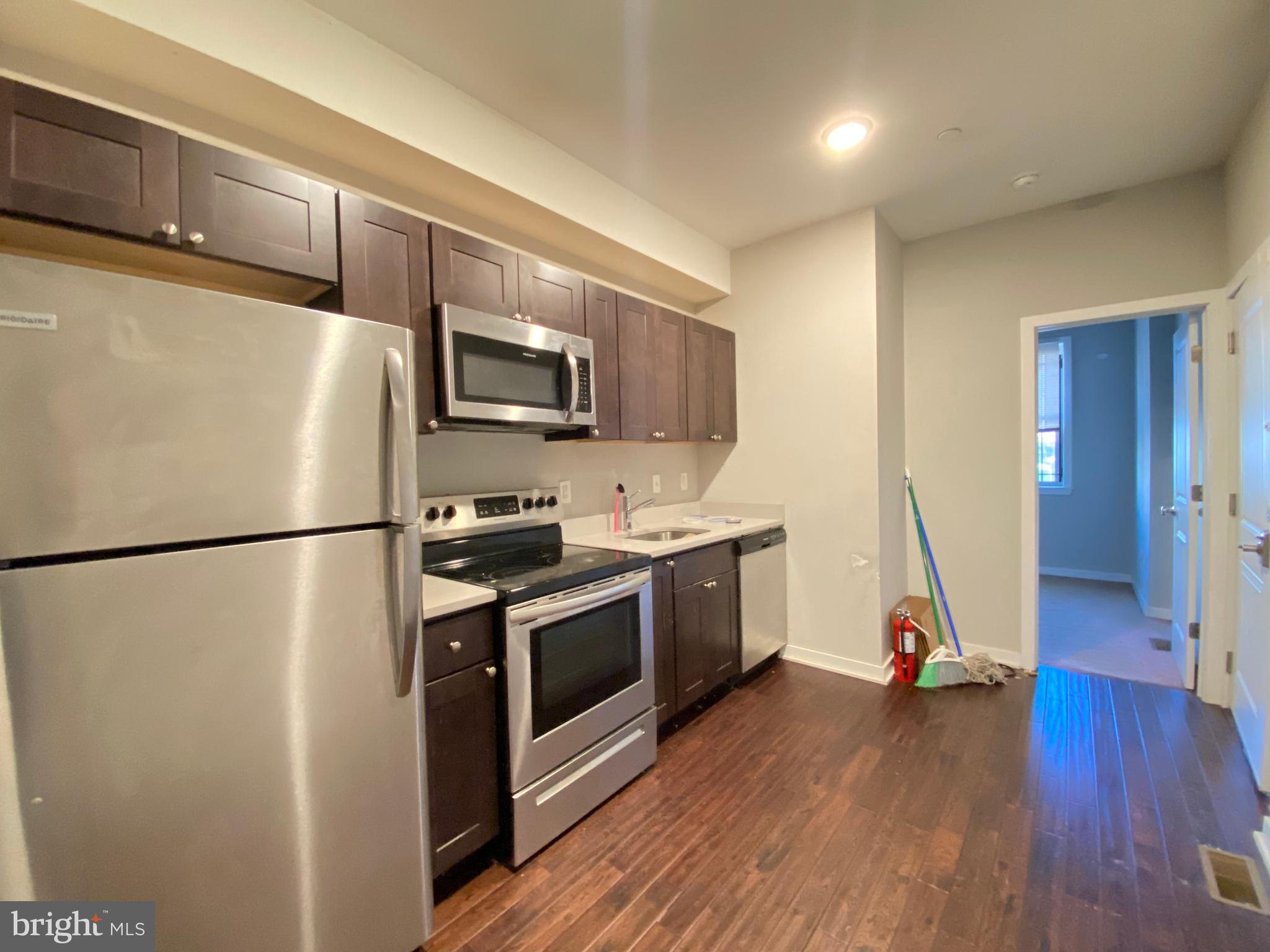 TEMPLE UNIVERSITY - Residential Lease