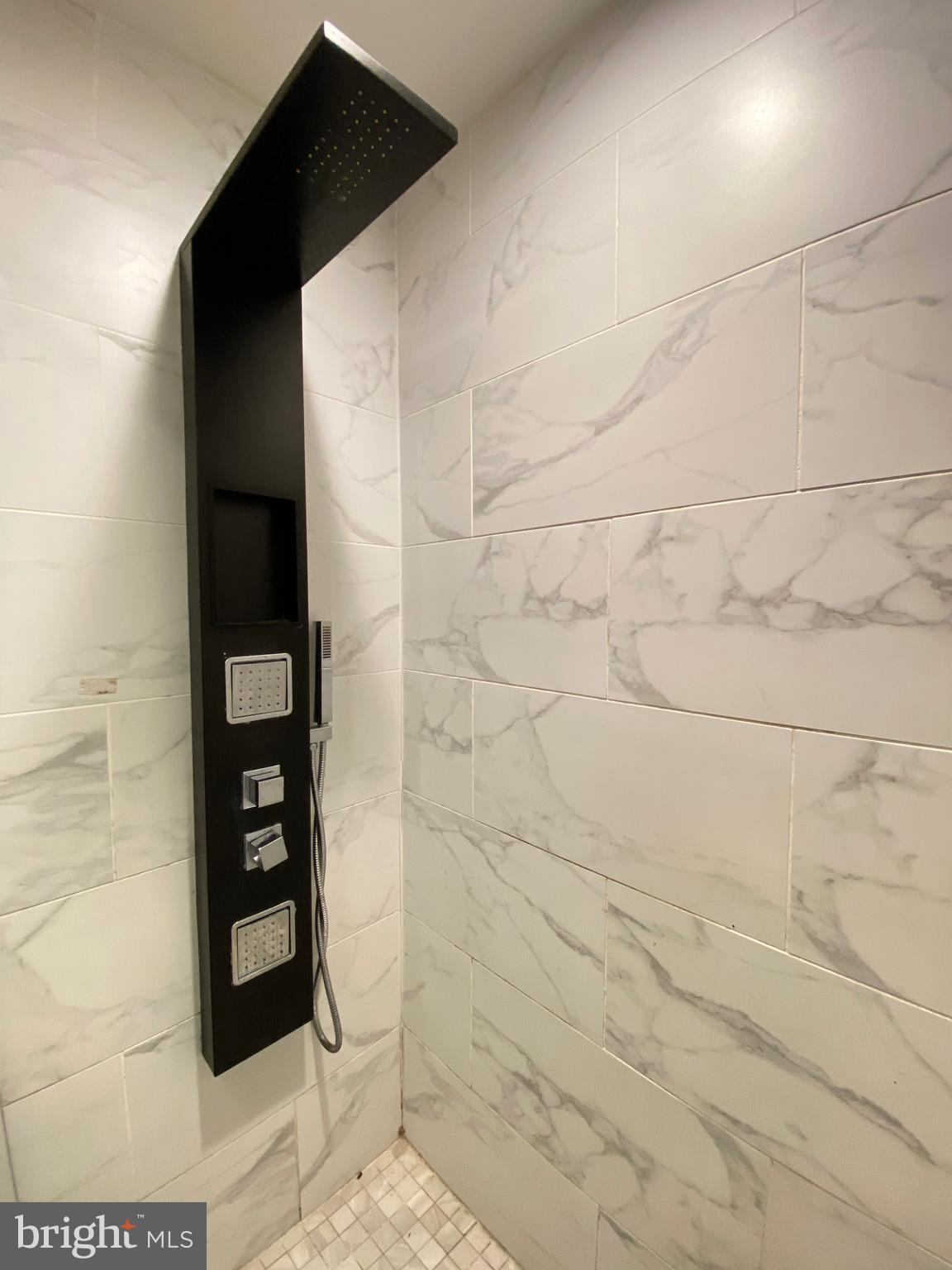 TEMPLE UNIVERSITY - Residential Lease