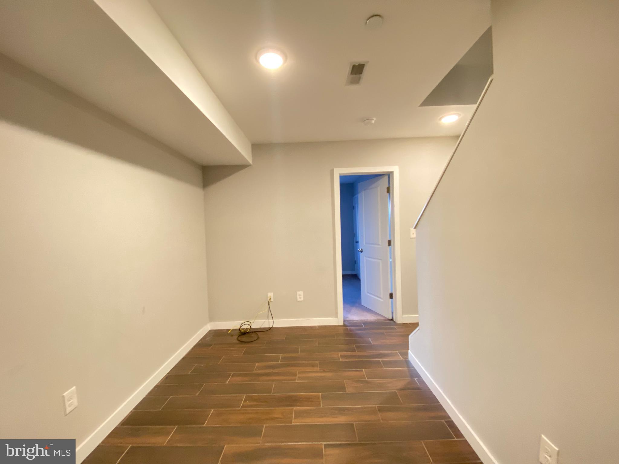 TEMPLE UNIVERSITY - Residential Lease