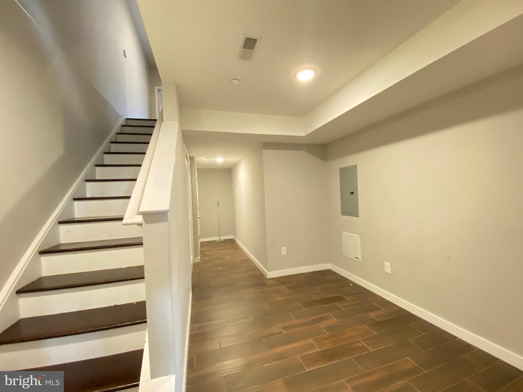 TEMPLE UNIVERSITY - Residential Lease