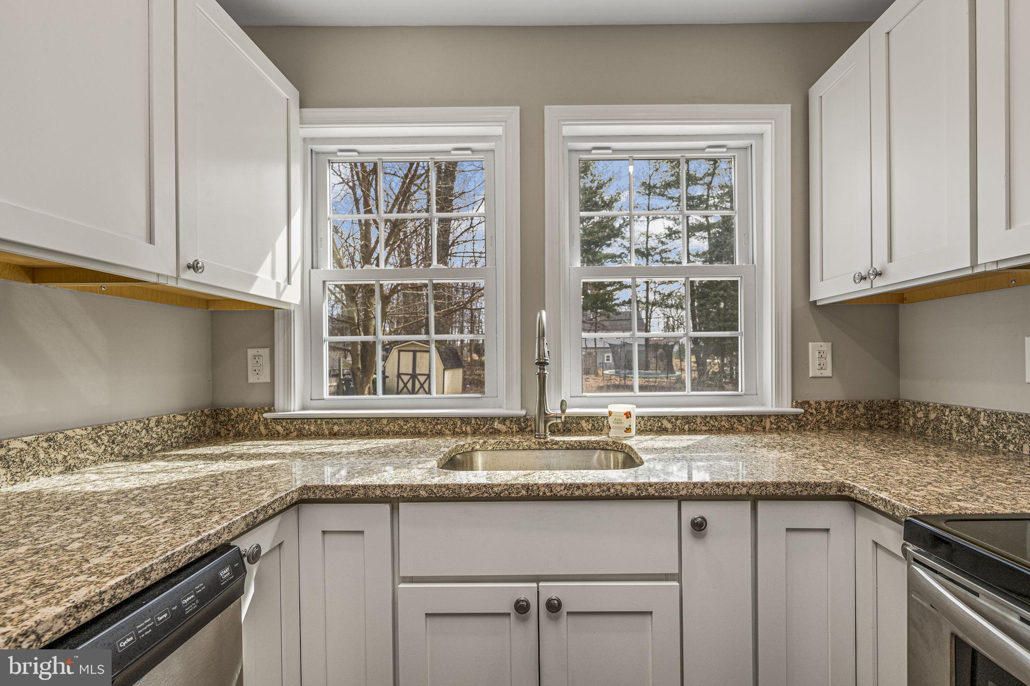 BLACK HORSE - Residential