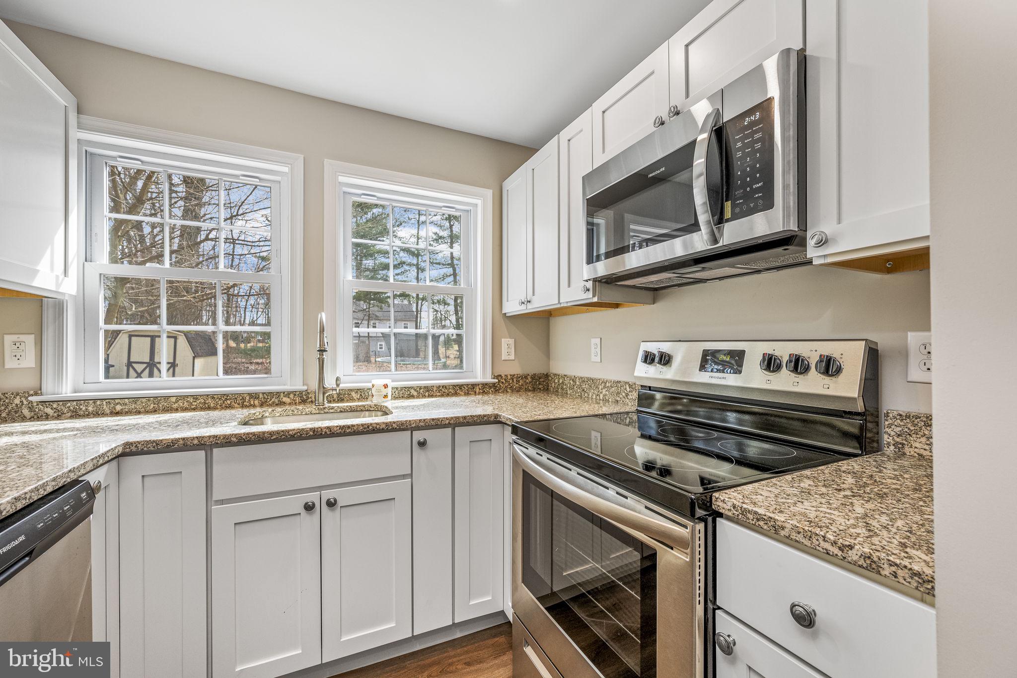 BLACK HORSE - Residential