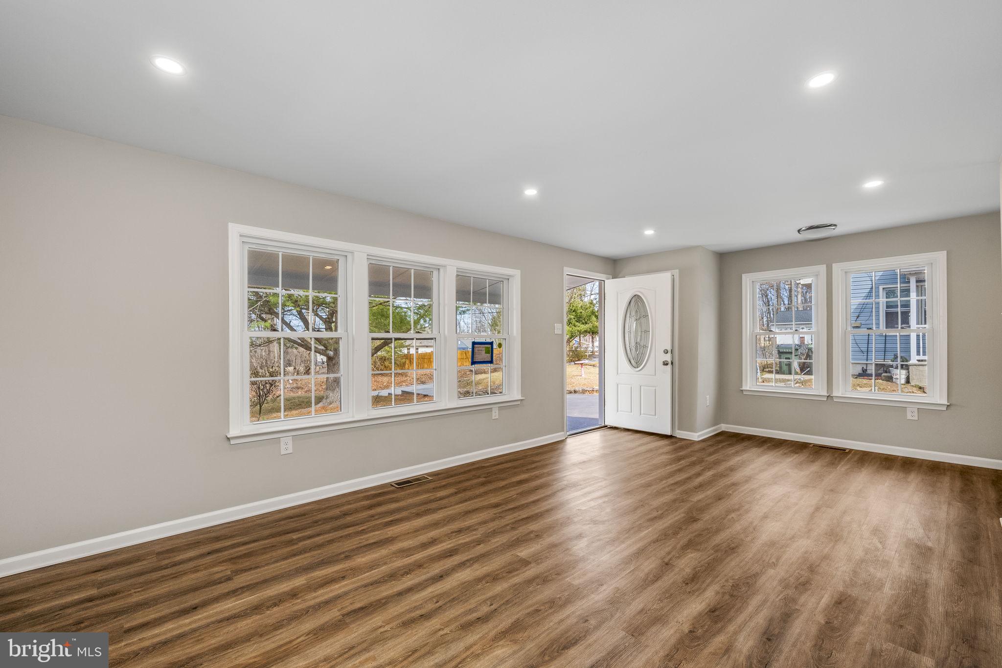 BLACK HORSE - Residential