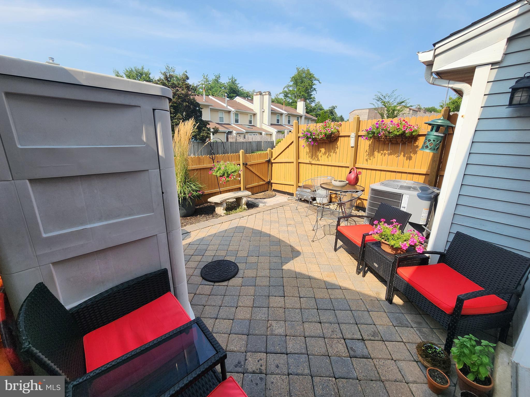 LIBERTY SQUARE - Residential