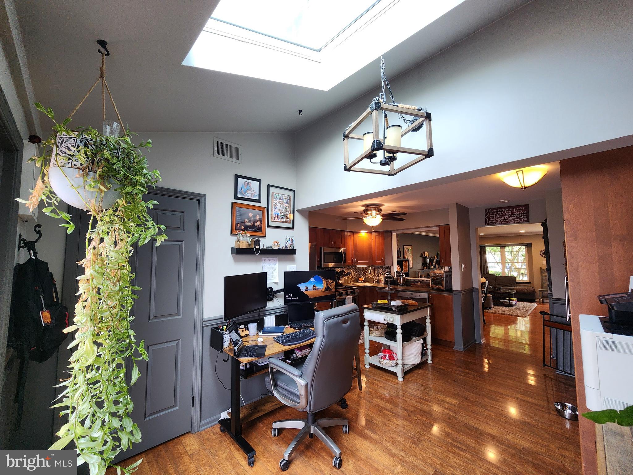 LIBERTY SQUARE - Residential