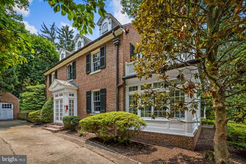 Homes For Sale - 211 Chancery Road<br/> BALTIMORE, MD 21218