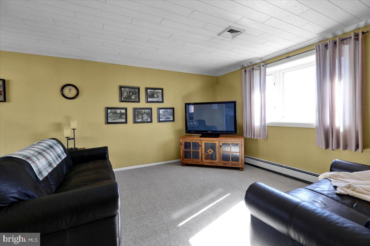 LORANE ORCHARD - Residential