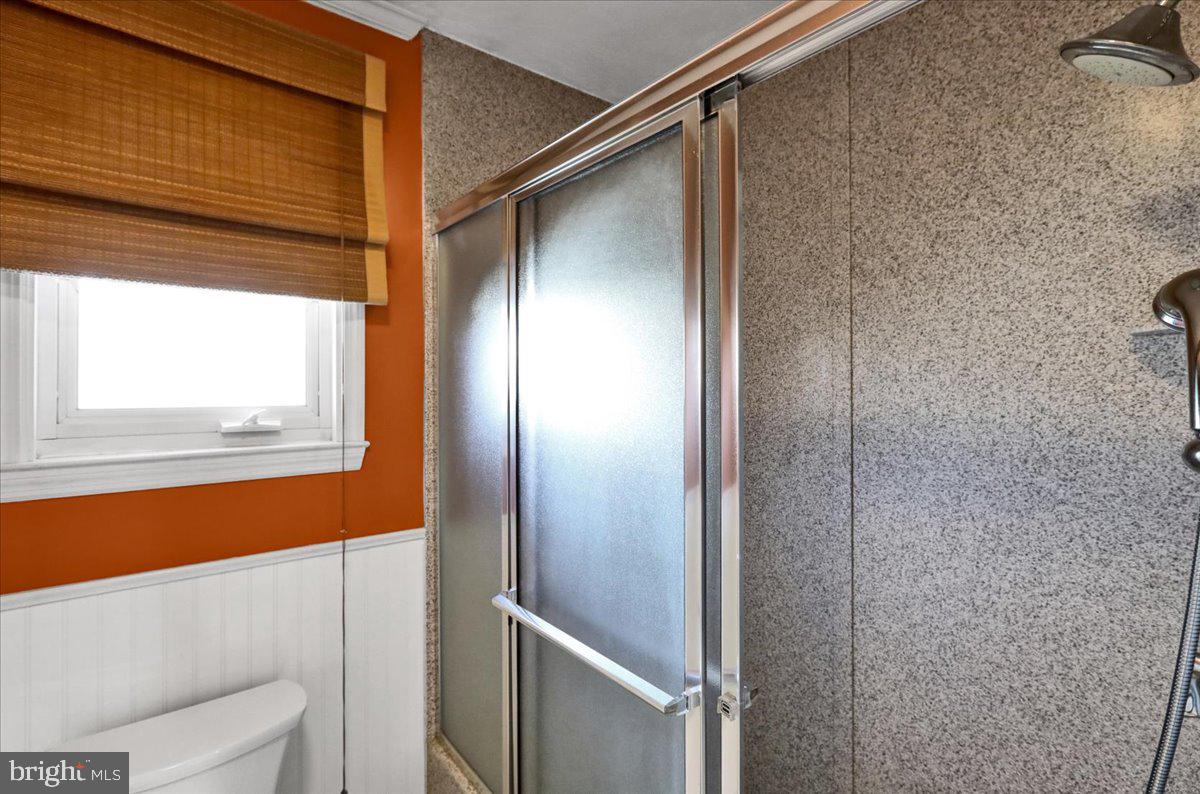 LORANE ORCHARD - Residential