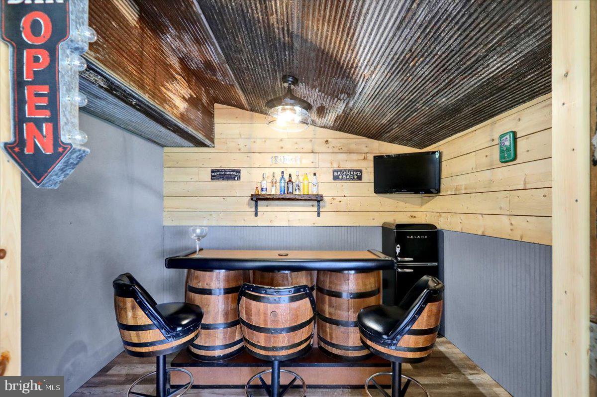 LORANE ORCHARD - Residential