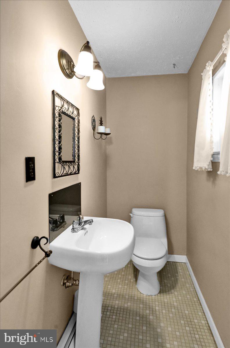 LORANE ORCHARD - Residential