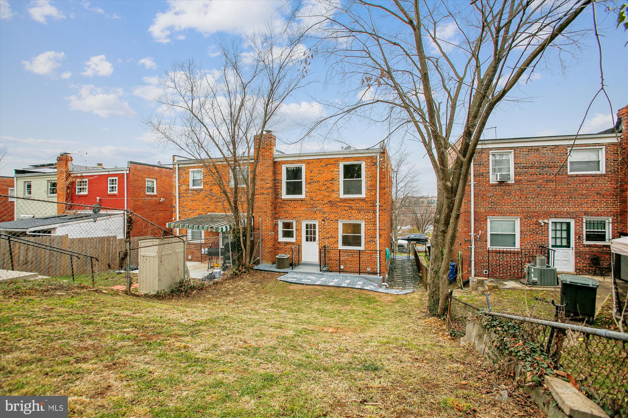 529 FOXHALL PLACE SE