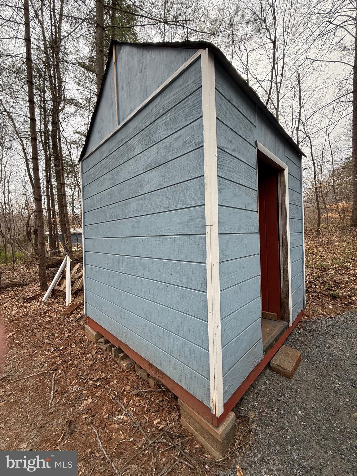 LAUREL MOUNTAIN - Residential Lease