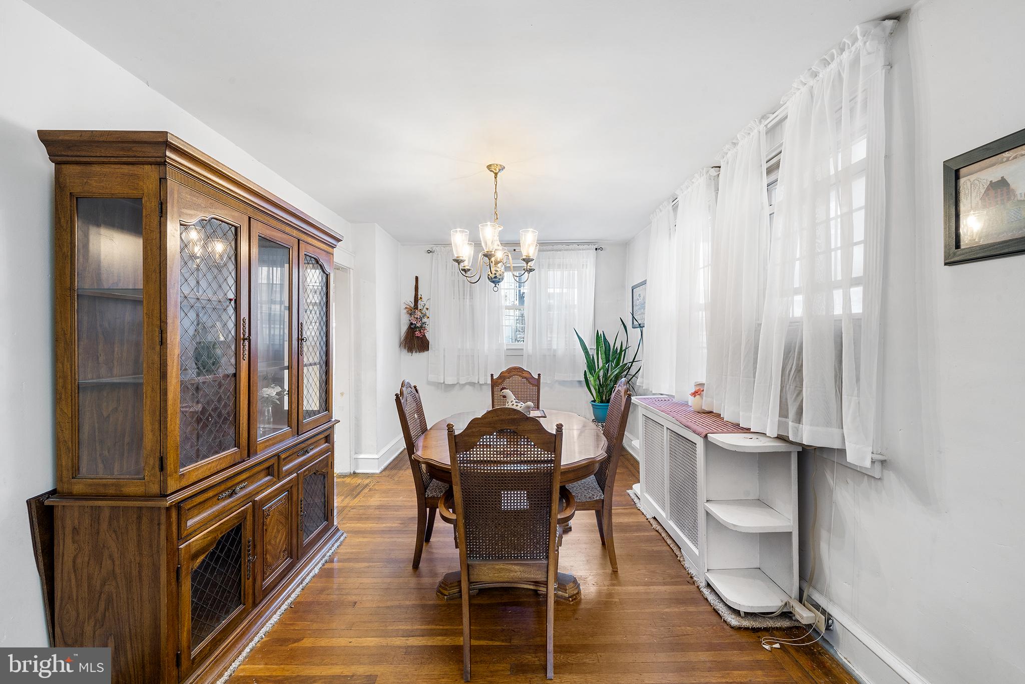 EAST FALLS - Residential