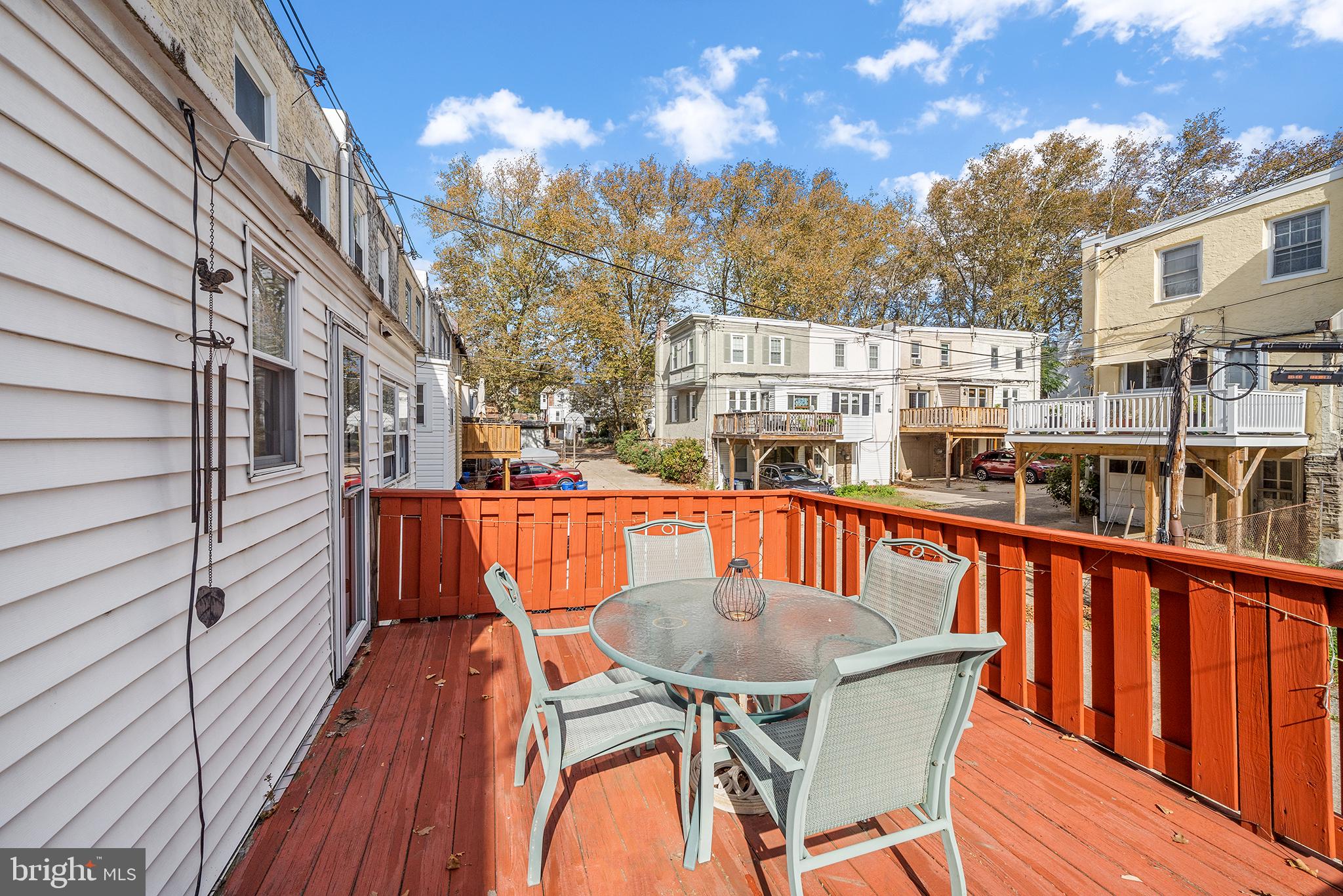 EAST FALLS - Residential